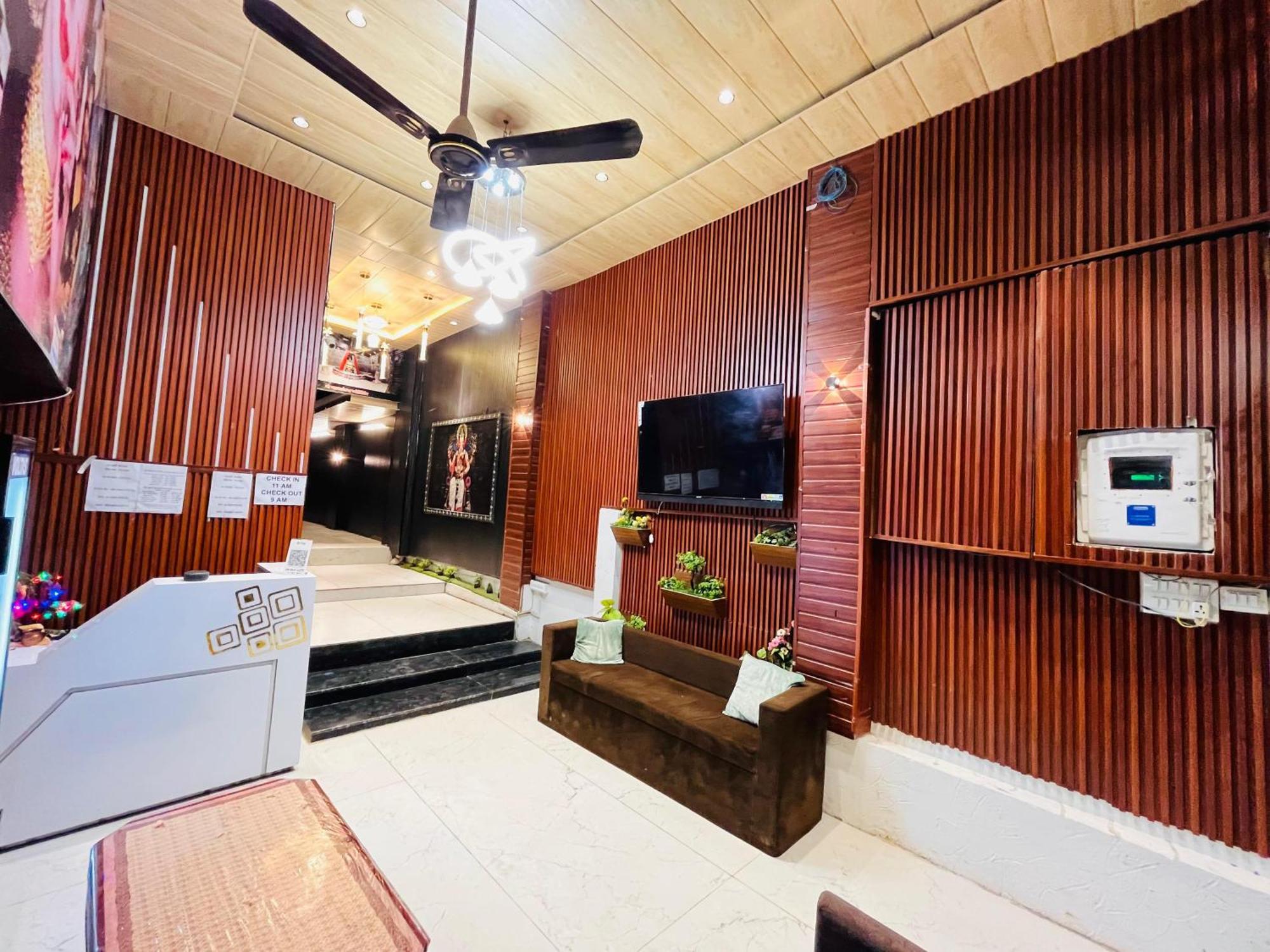 Pallav Guest House Ujjain Eksteriør billede