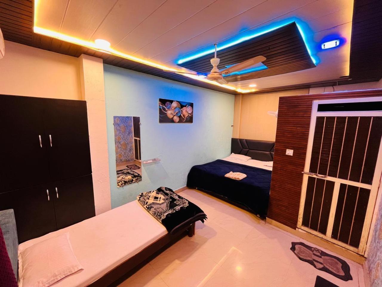 Pallav Guest House Ujjain Eksteriør billede