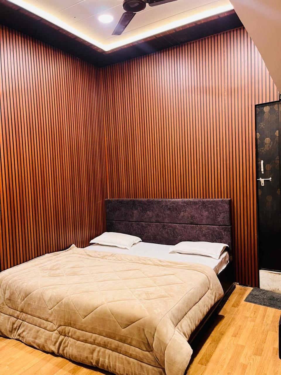 Pallav Guest House Ujjain Eksteriør billede