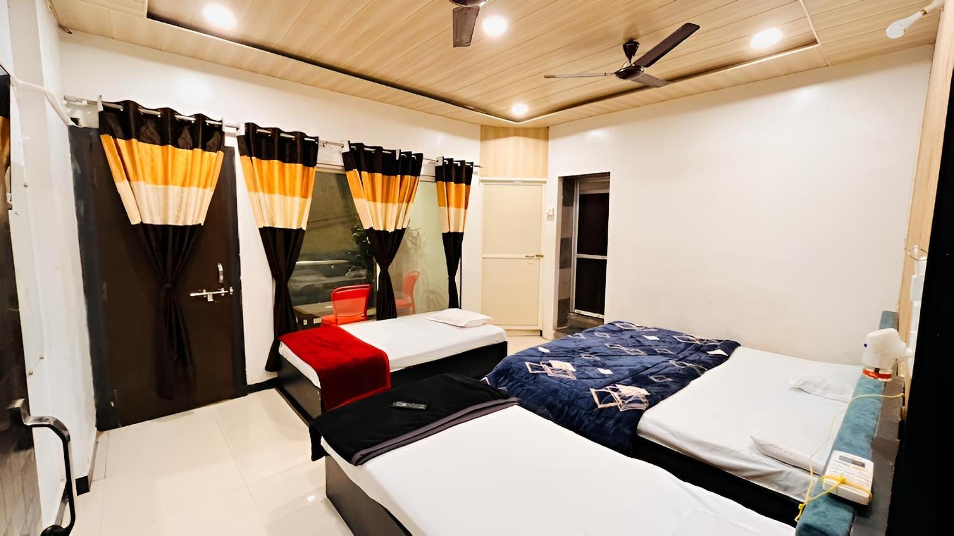 Pallav Guest House Ujjain Eksteriør billede